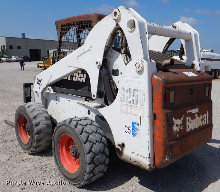 image for item DG8726 Bobcat S250  skid steer loader