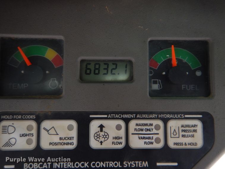 image for item DG8726 Bobcat S250  skid steer loader