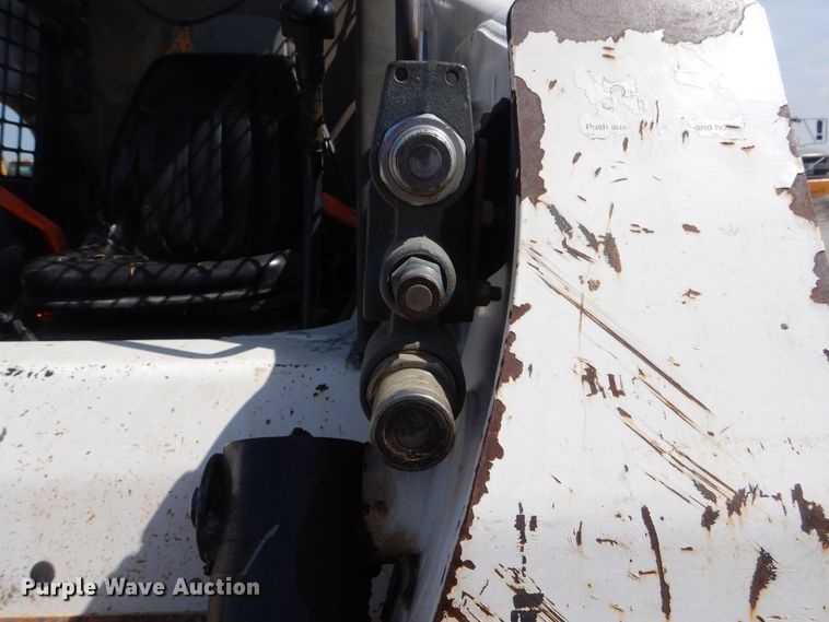 image for item DG8726 Bobcat S250  skid steer loader