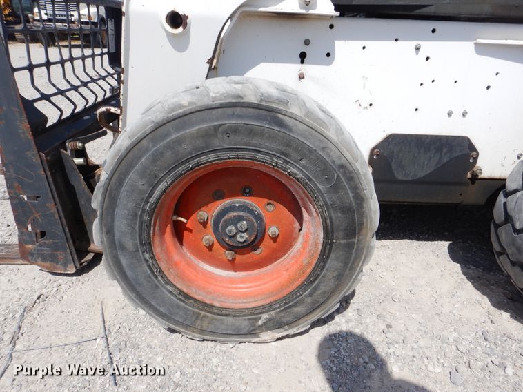 image for item DG8726 Bobcat S250  skid steer loader
