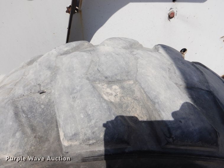 image for item DG8726 Bobcat S250  skid steer loader