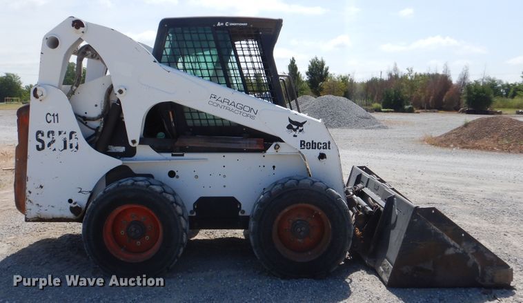 image for item DG8727 2005 Bobcat S250  skid steer loader