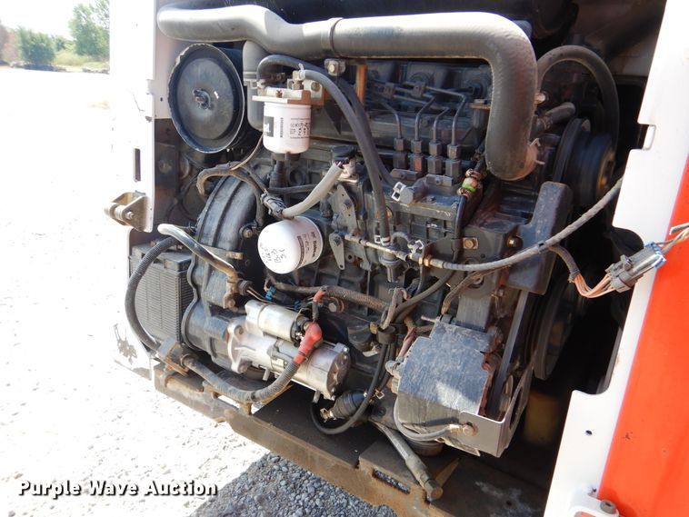 image for item DG8727 2005 Bobcat S250  skid steer loader