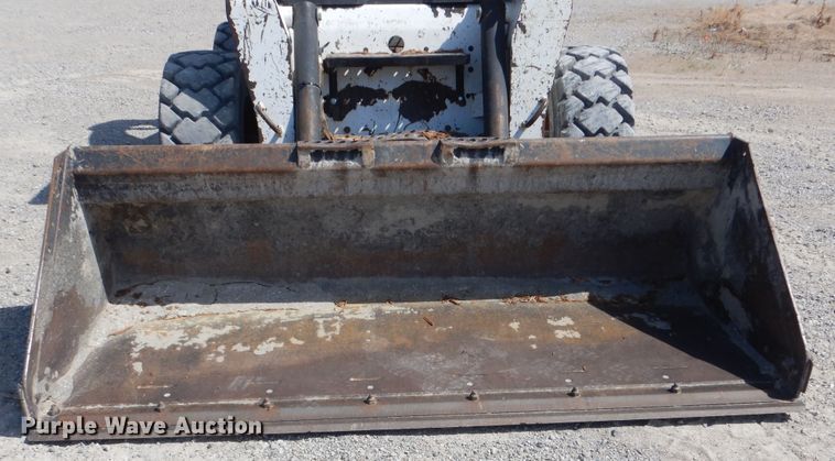 image for item DG8727 2005 Bobcat S250  skid steer loader