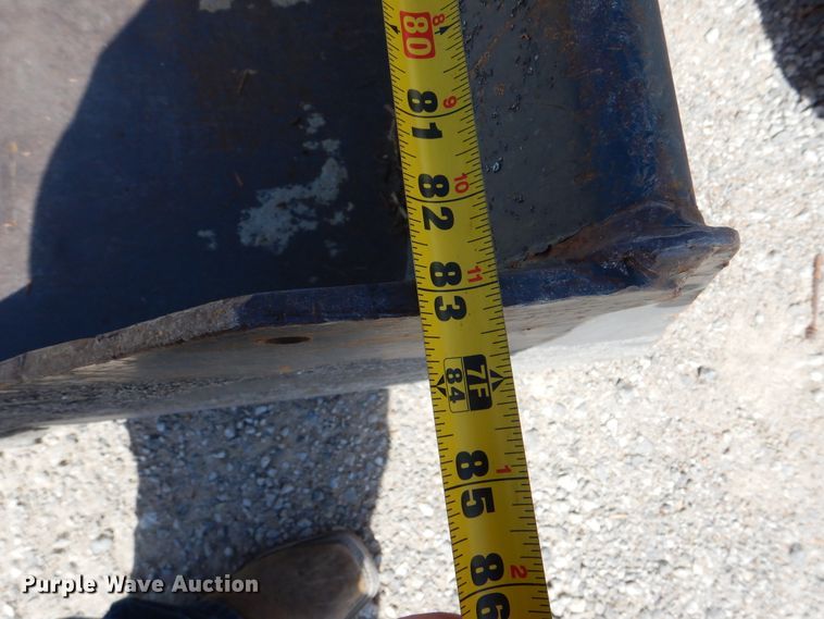 image for item DG8727 2005 Bobcat S250  skid steer loader