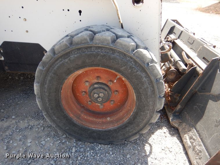 image for item DG8727 2005 Bobcat S250  skid steer loader