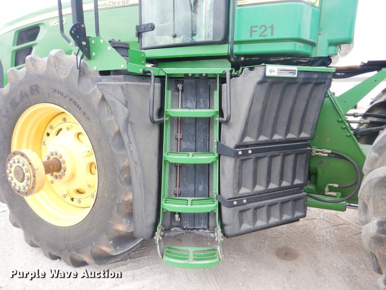 image for item DG8728 2009 John Deere 9530  Scraper Special 4WD tractor