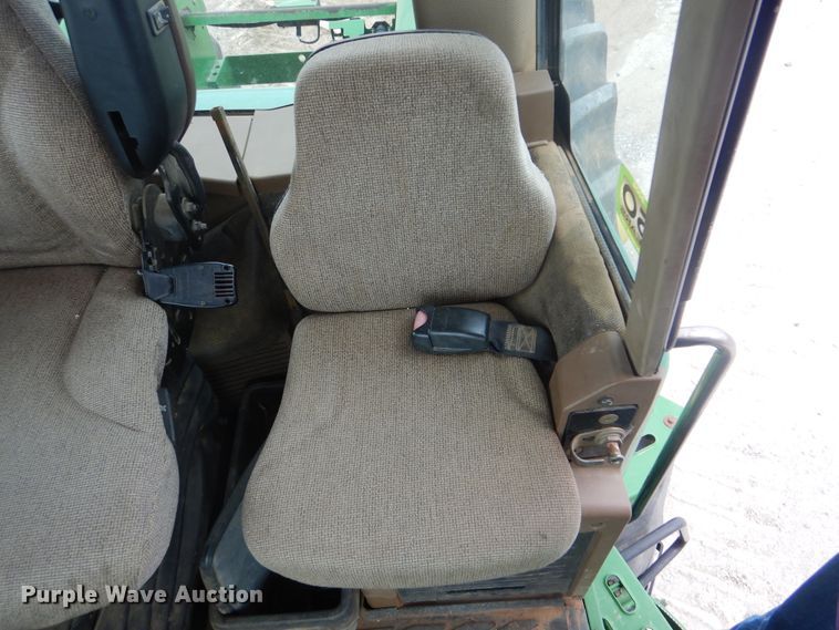 image for item DG8728 2009 John Deere 9530  Scraper Special 4WD tractor