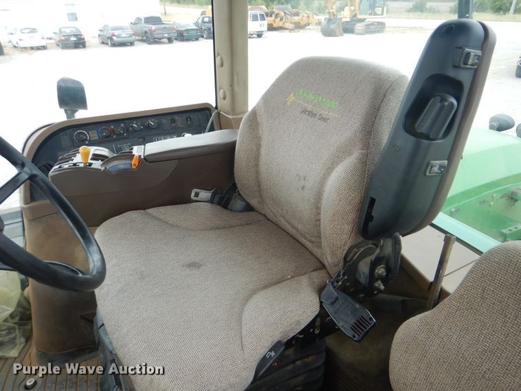 image for item DG8728 2009 John Deere 9530  Scraper Special 4WD tractor