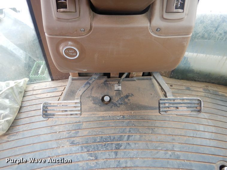 image for item DG8728 2009 John Deere 9530  Scraper Special 4WD tractor