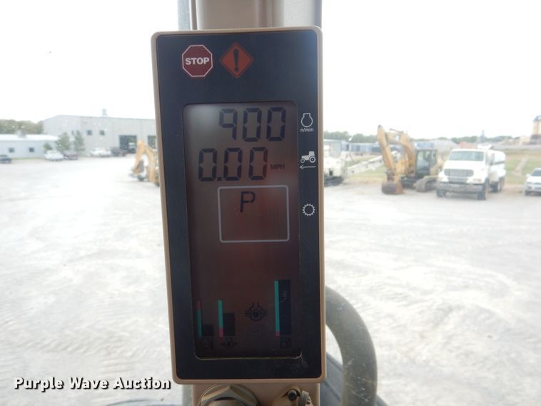 image for item DG8728 2009 John Deere 9530  Scraper Special 4WD tractor