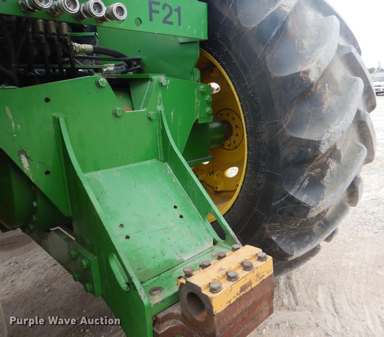 image for item DG8728 2009 John Deere 9530  Scraper Special 4WD tractor