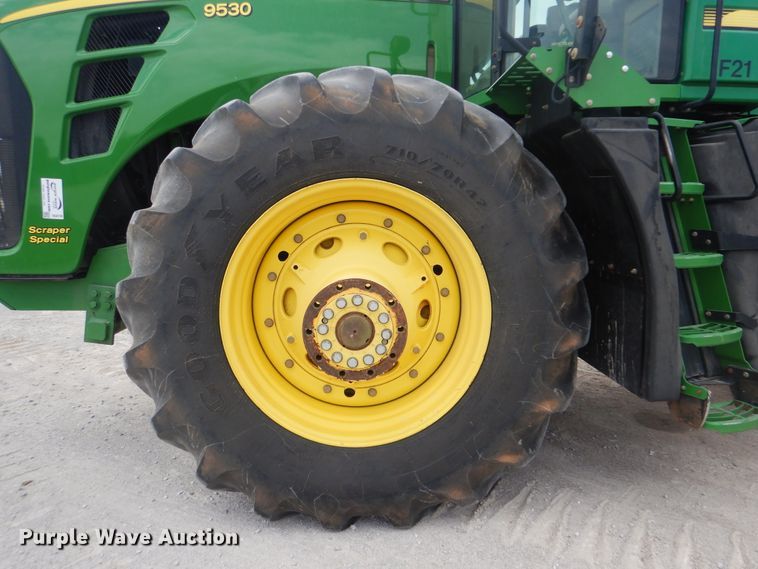 image for item DG8728 2009 John Deere 9530  Scraper Special 4WD tractor