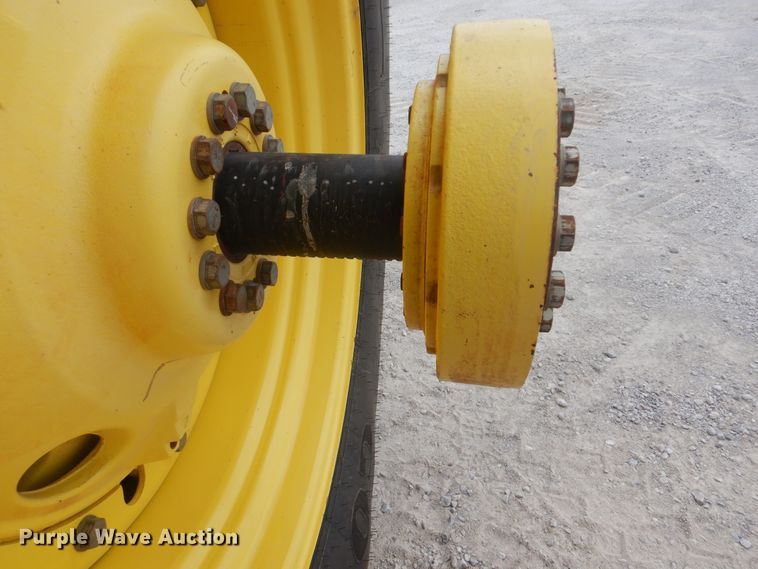 image for item DG8728 2009 John Deere 9530  Scraper Special 4WD tractor