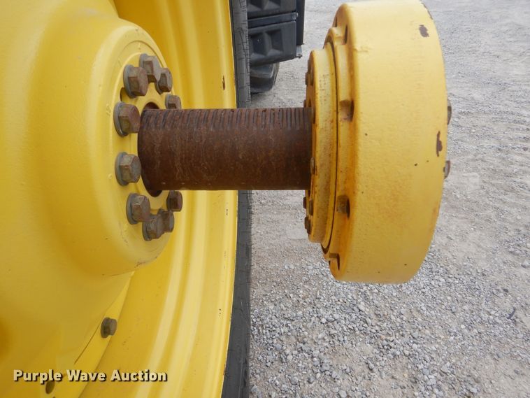 image for item DG8728 2009 John Deere 9530  Scraper Special 4WD tractor