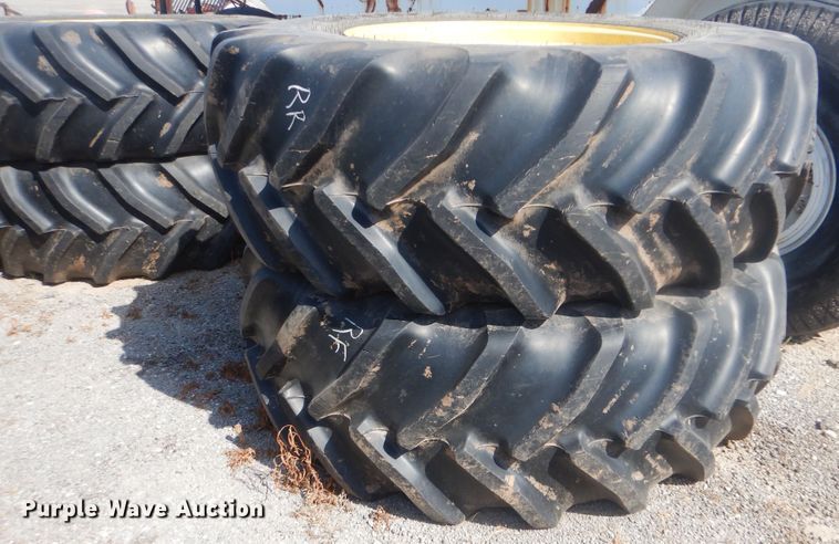 image for item DG8728 2009 John Deere 9530  Scraper Special 4WD tractor