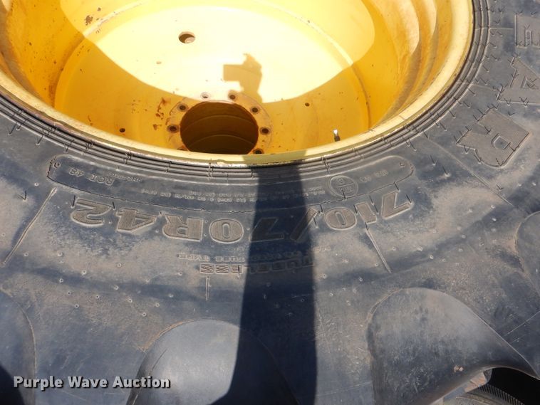 image for item DG8728 2009 John Deere 9530  Scraper Special 4WD tractor