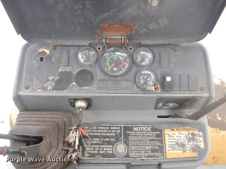 image for item DG8729 1998 Caterpillar 416C  backhoe