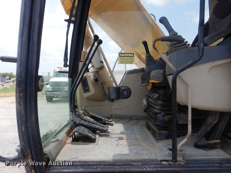 image for item DG8730 2005 Caterpillar 320CL  excavator