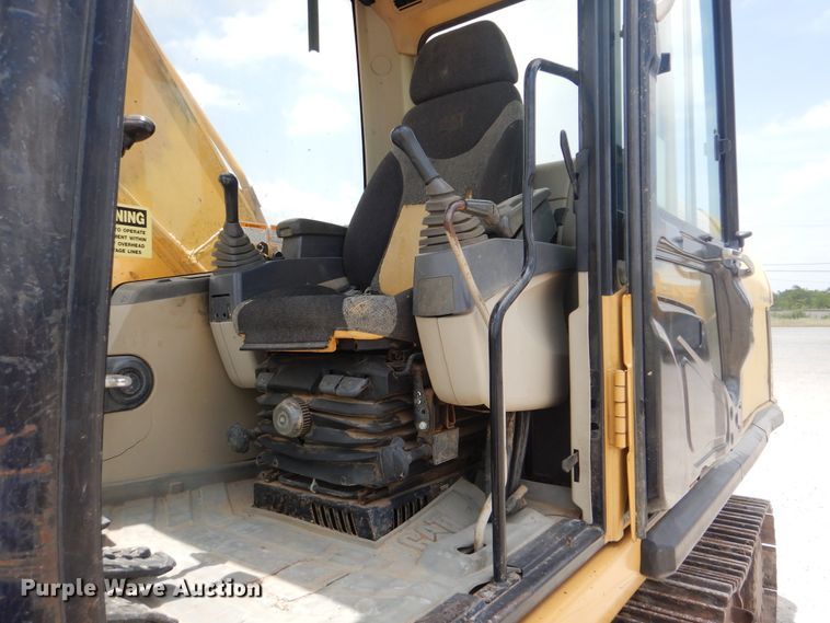 image for item DG8730 2005 Caterpillar 320CL  excavator