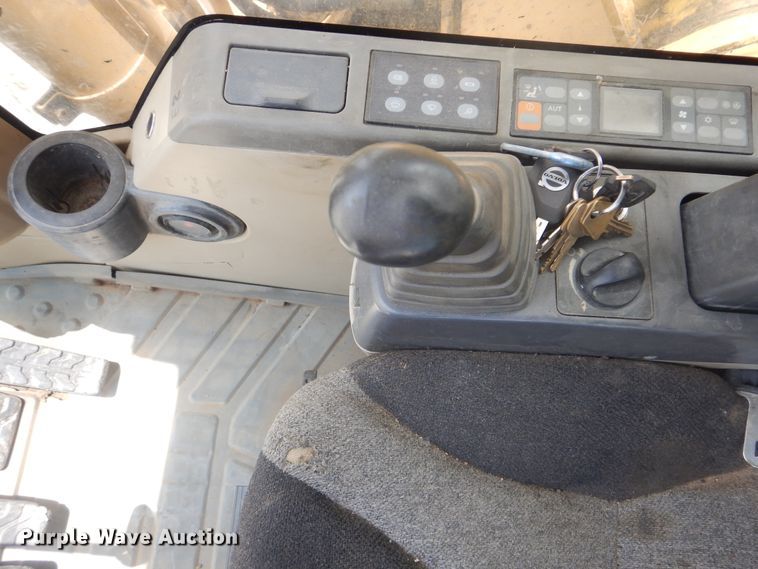 image for item DG8730 2005 Caterpillar 320CL  excavator