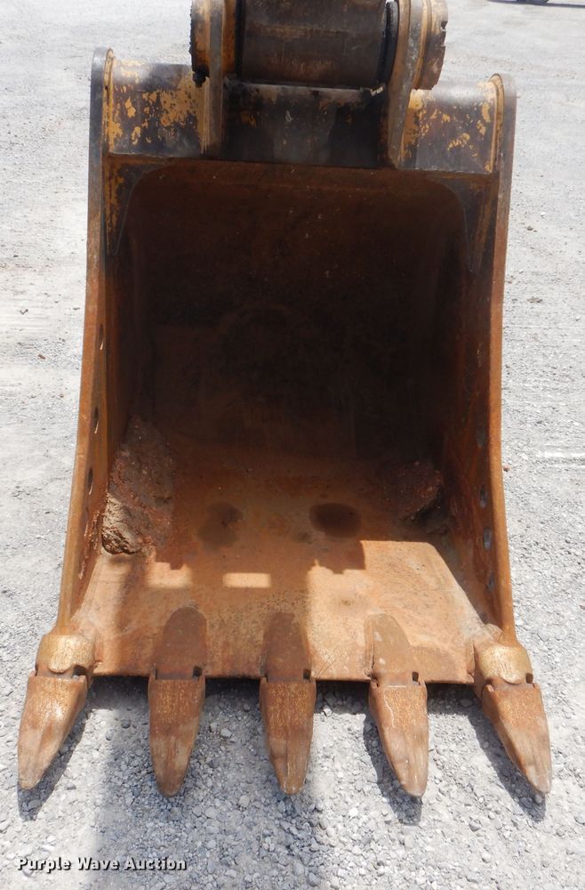 image for item DG8730 2005 Caterpillar 320CL  excavator