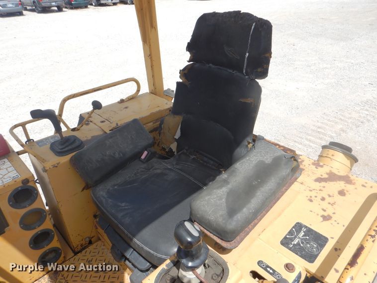 image for item DG8734 1999 Caterpillar D5C XL  Series III dozer