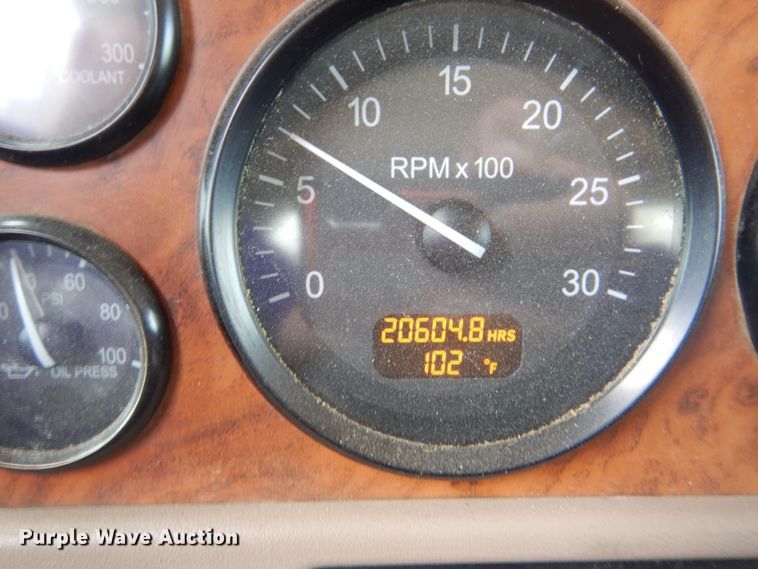 image for item DG8735 2008 Peterbilt 388  semi truck