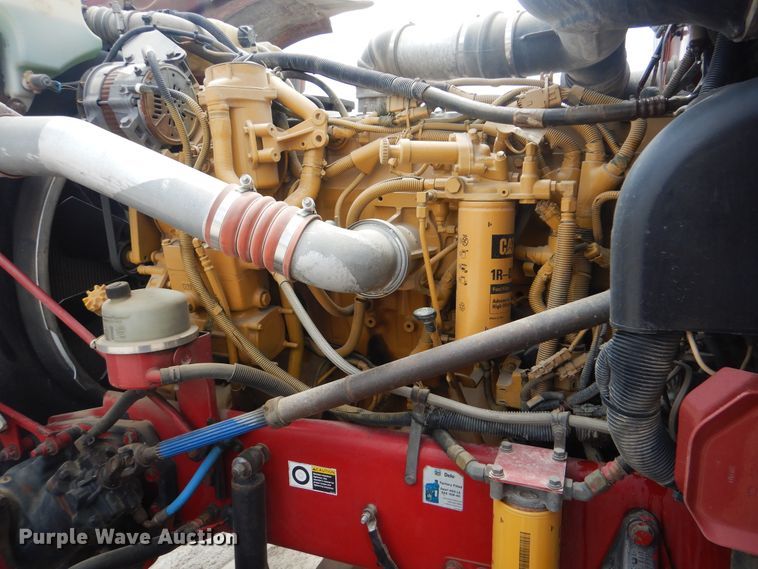 image for item DG8735 2008 Peterbilt 388  semi truck