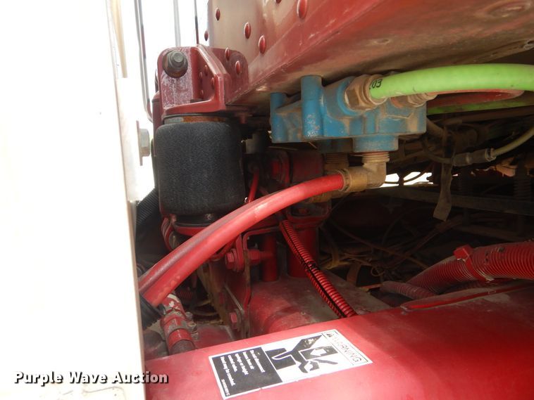 image for item DG8735 2008 Peterbilt 388  semi truck