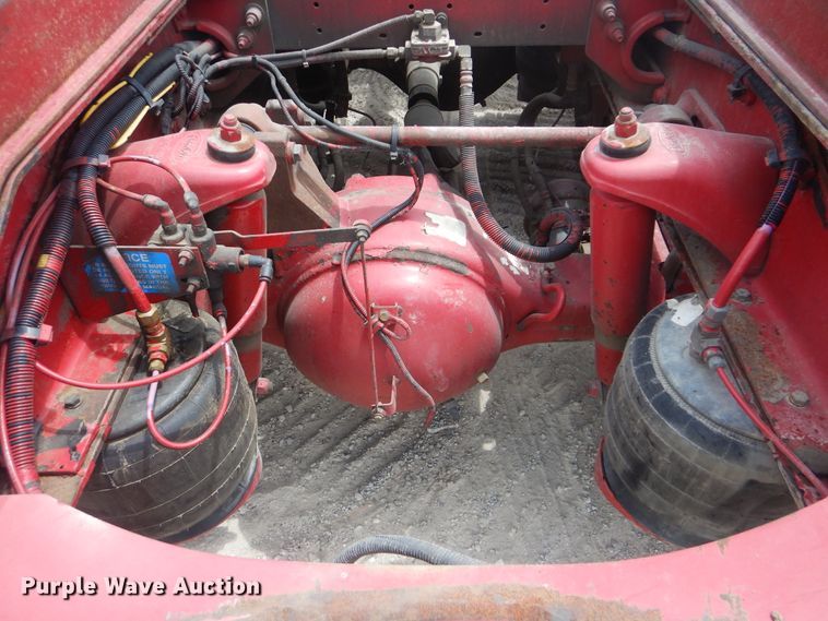 image for item DG8735 2008 Peterbilt 388  semi truck