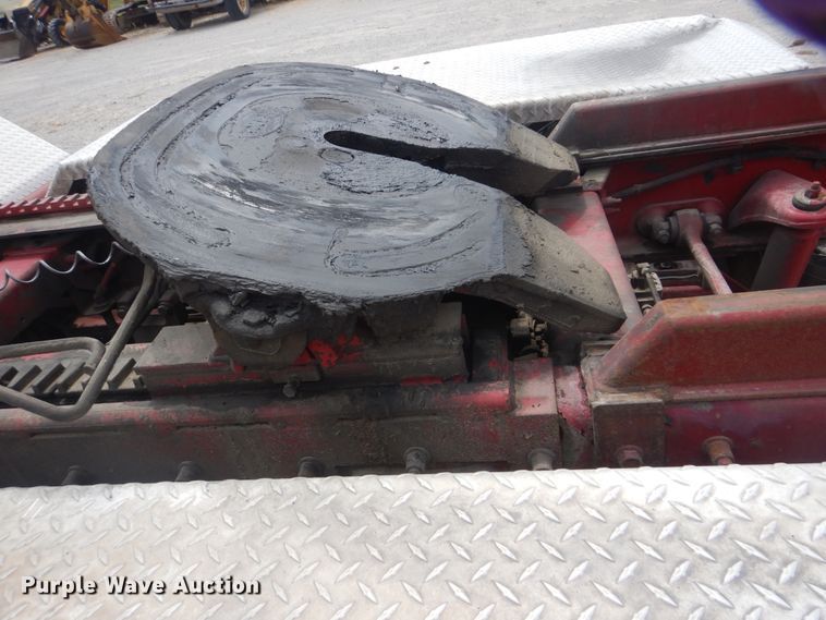 image for item DG8735 2008 Peterbilt 388  semi truck