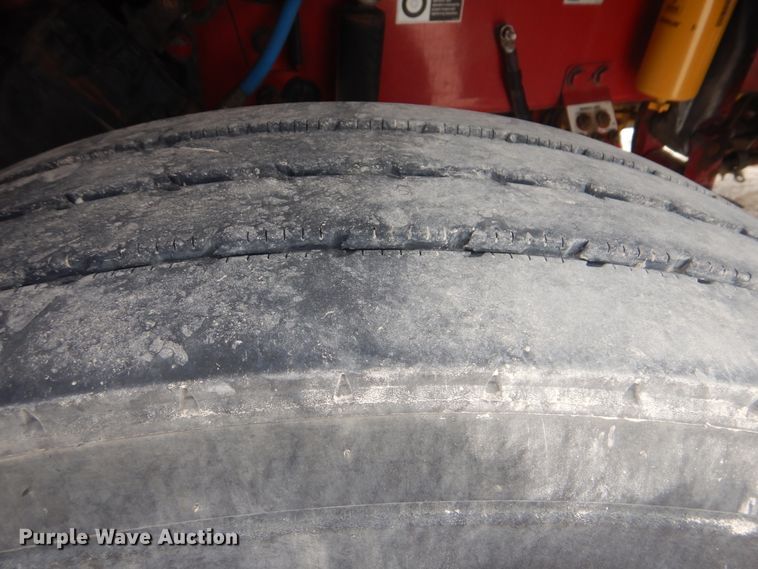 image for item DG8735 2008 Peterbilt 388  semi truck