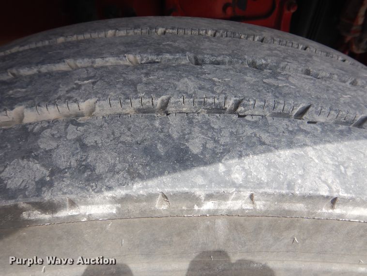 image for item DG8735 2008 Peterbilt 388  semi truck