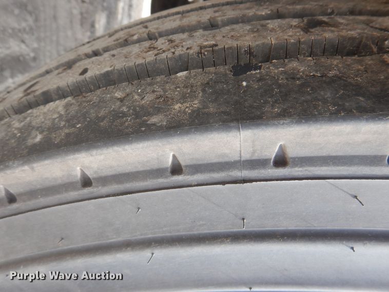 image for item DG8735 2008 Peterbilt 388  semi truck