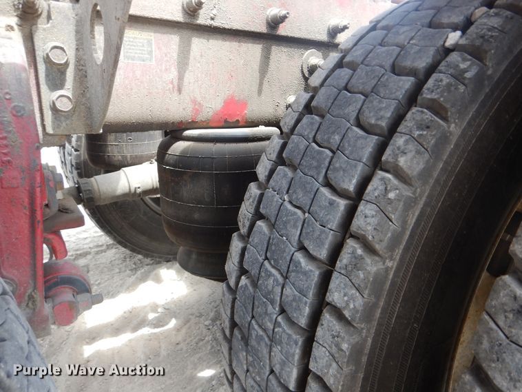 image for item DG8735 2008 Peterbilt 388  semi truck