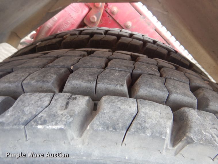 image for item DG8735 2008 Peterbilt 388  semi truck