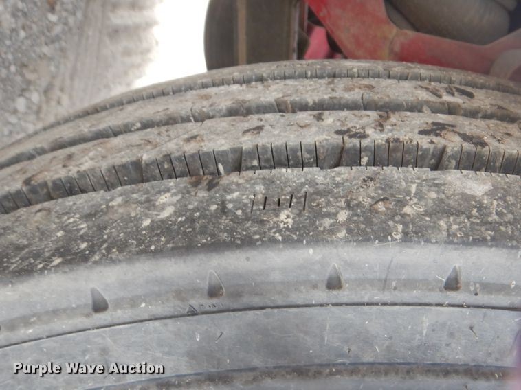 image for item DG8735 2008 Peterbilt 388  semi truck