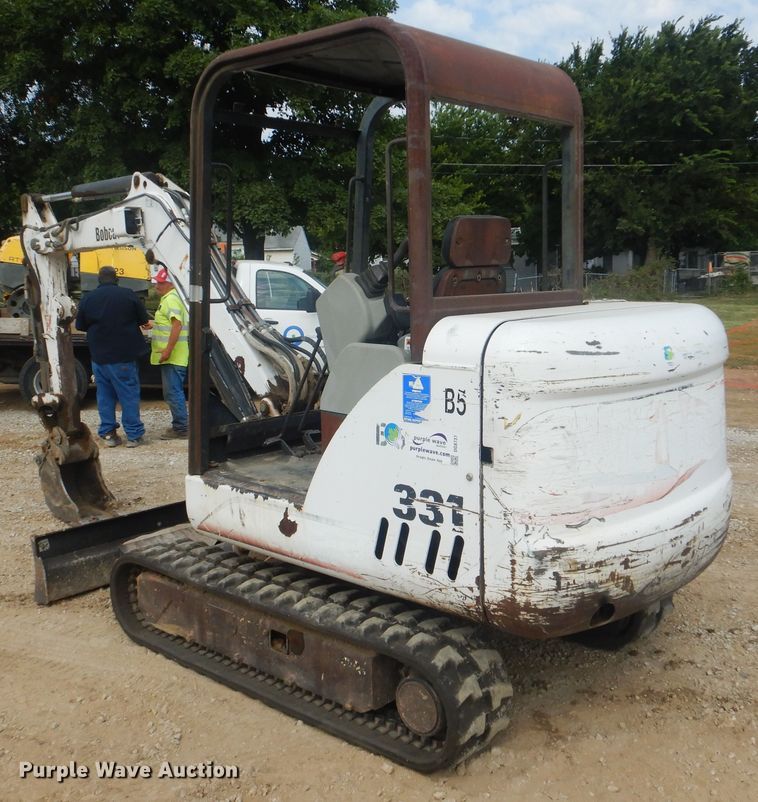 image for item DG8737 2002 Bobcat 331D  mini excavator