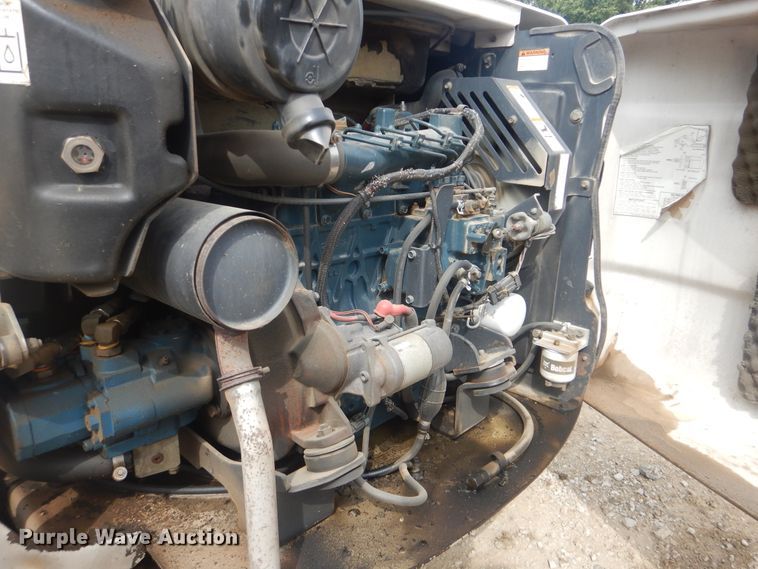 image for item DG8737 2002 Bobcat 331D  mini excavator