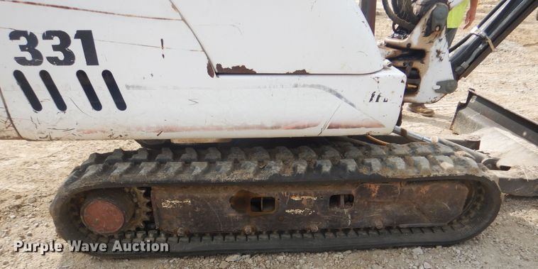 image for item DG8737 2002 Bobcat 331D  mini excavator