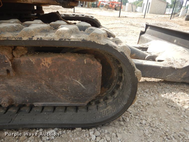 image for item DG8737 2002 Bobcat 331D  mini excavator