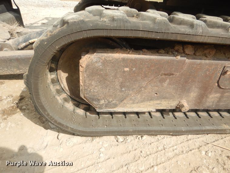 image for item DG8737 2002 Bobcat 331D  mini excavator
