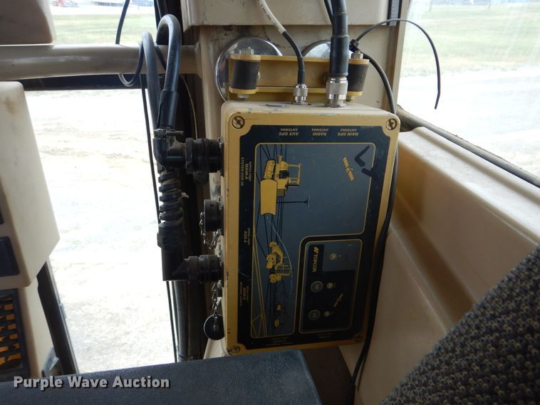 image for item DG8738 2005 Caterpillar 140H  motor grader