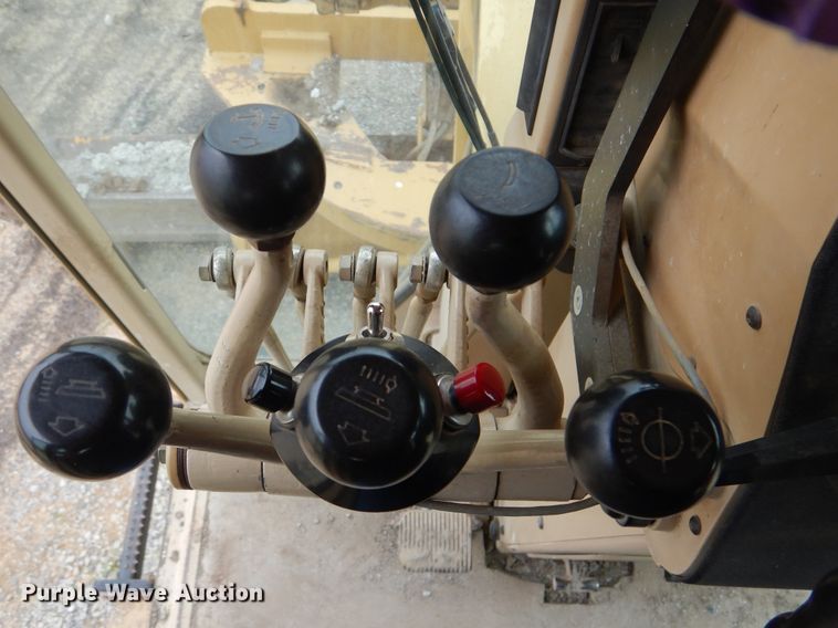 image for item DG8738 2005 Caterpillar 140H  motor grader