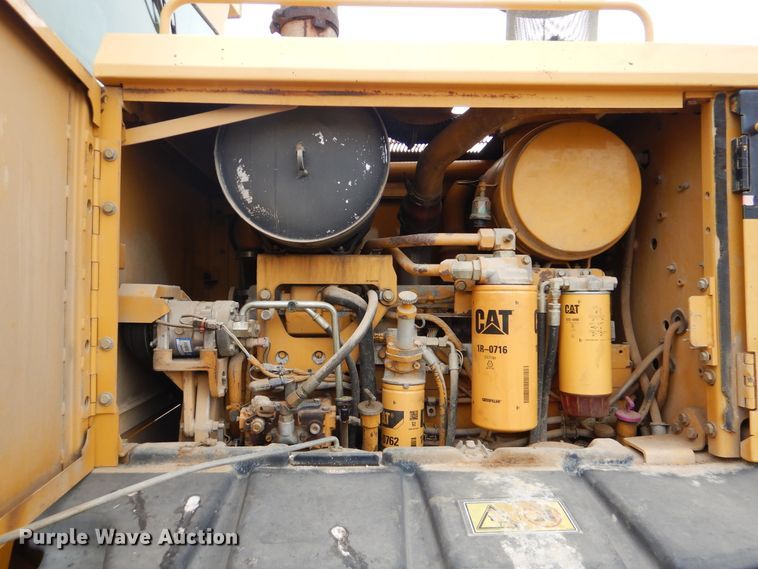 image for item DG8738 2005 Caterpillar 140H  motor grader