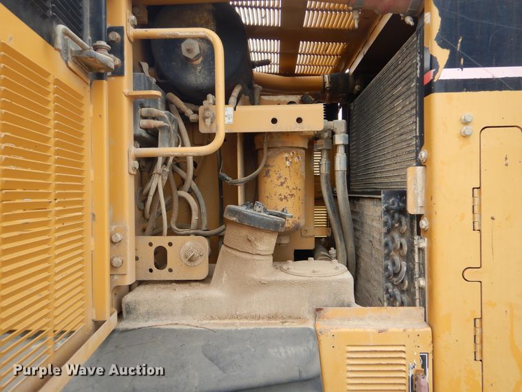 image for item DG8738 2005 Caterpillar 140H  motor grader