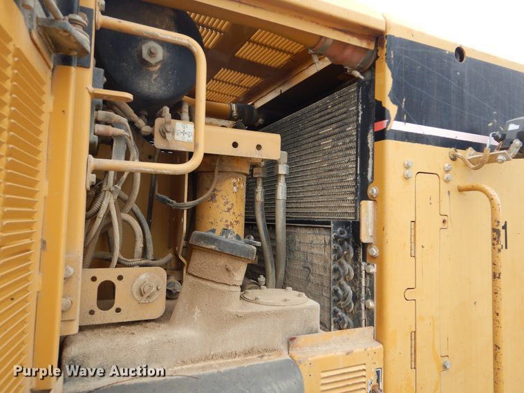 image for item DG8738 2005 Caterpillar 140H  motor grader