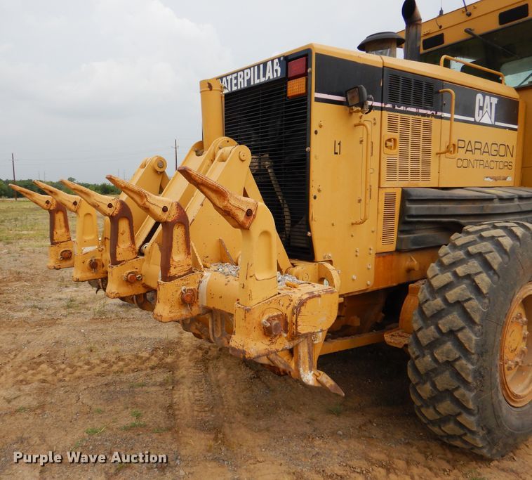 image for item DG8738 2005 Caterpillar 140H  motor grader