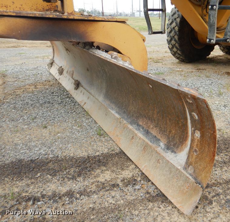 image for item DG8738 2005 Caterpillar 140H  motor grader